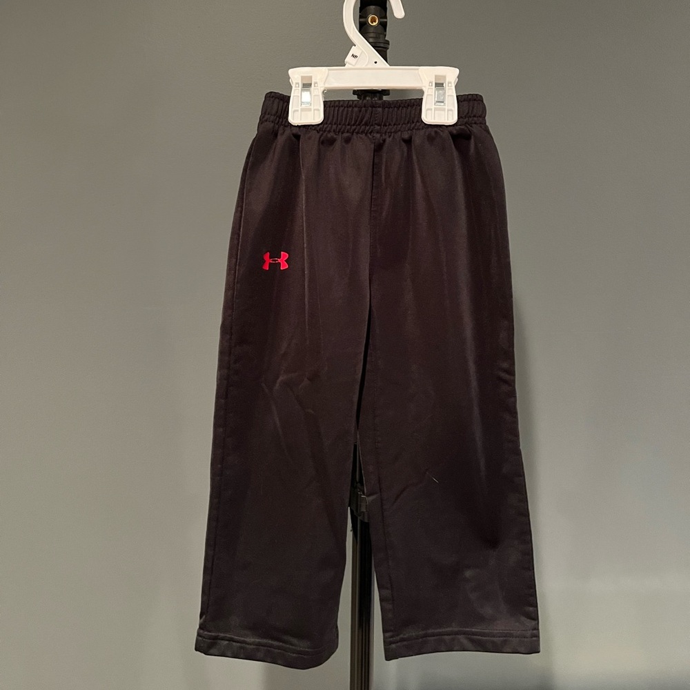 Like-new Under Armour 2T Black Sweatpants